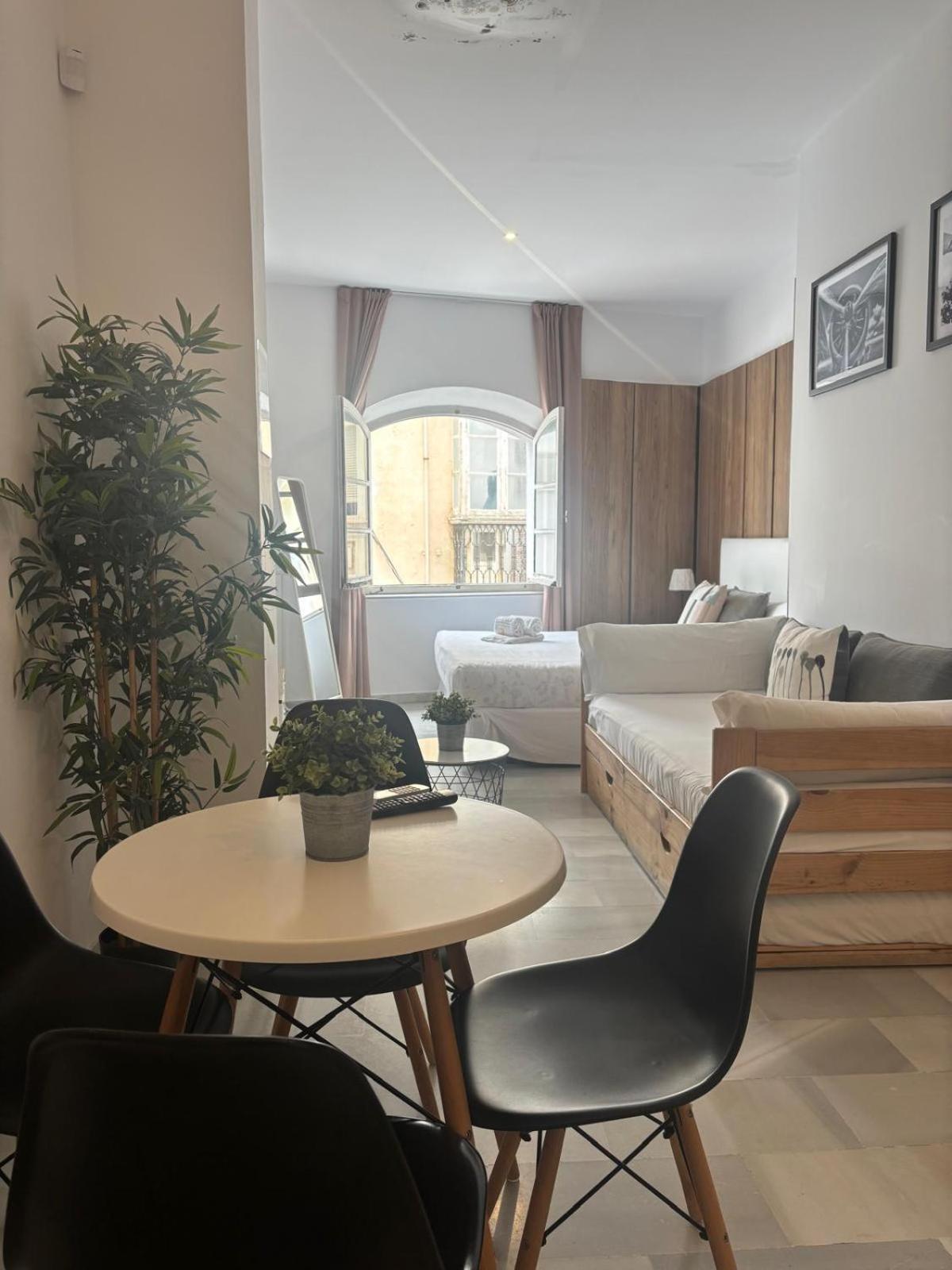 Isa Cadiz Apartment Exterior photo